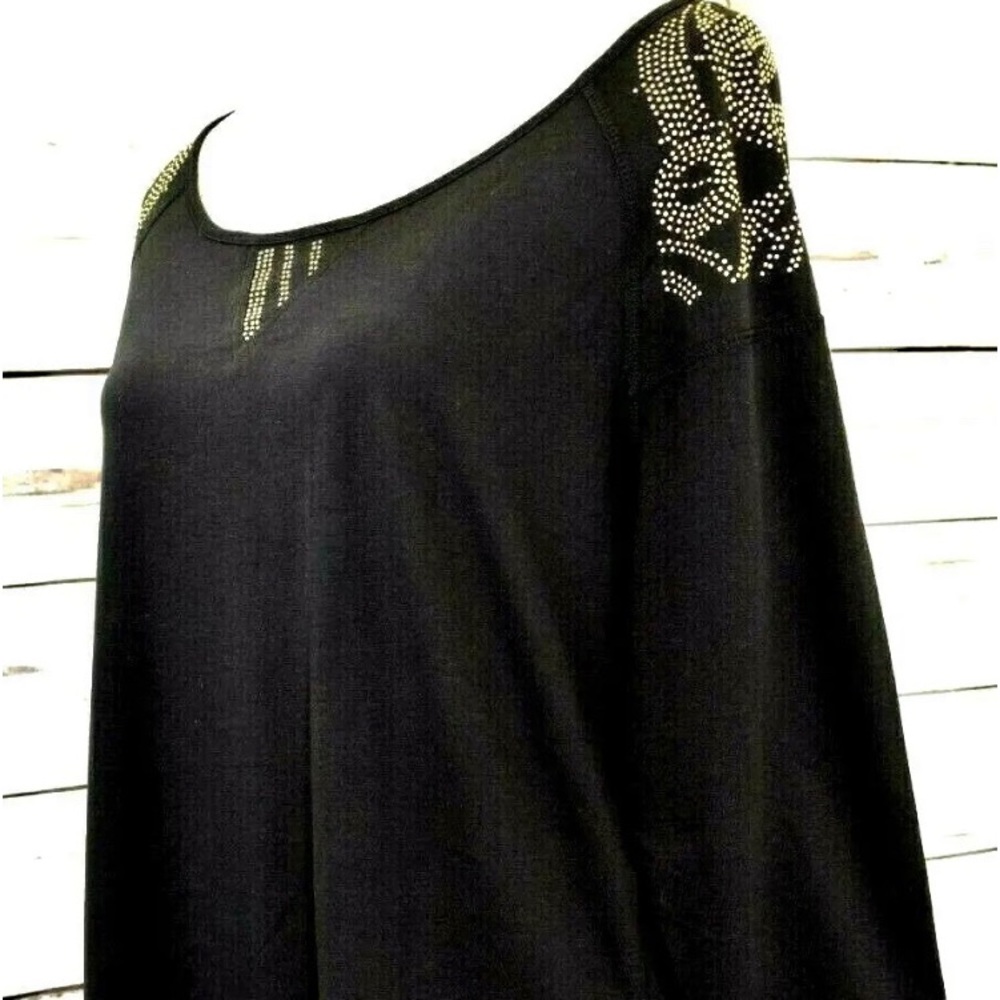 NEW Womens HANNAH Tunic Top Embellished shoulders and front Black, Sz M, NWT